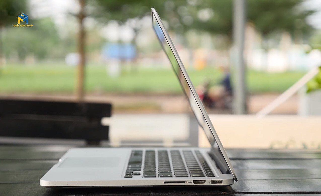 Bàn phím và Trackpad Force Touch của MacBook Pro 13 inch 2015