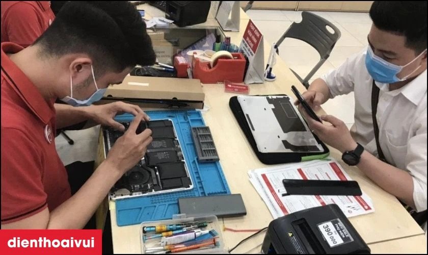 Các bước thay pin MacBook Air 2013 minh bạch và nhanh chóng