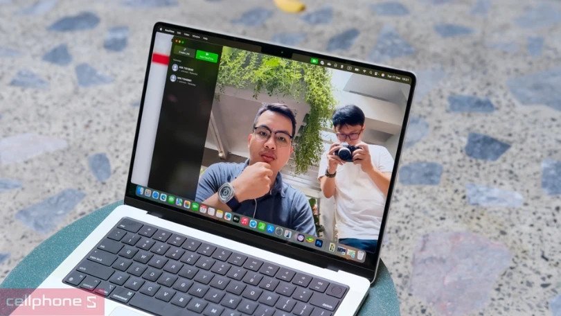 Camera 12MP Center Stage trên máy tính Macbook Pro M4