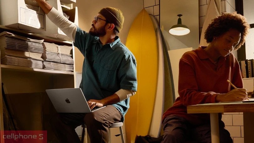 Giá bán Macbook Air M4 trên thị trường, với nhiều tùy chọn cấu hình