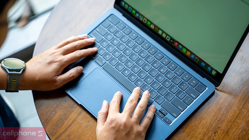 Giá máy tính Macbook Pro cập nhật các cấu hình mới nhất