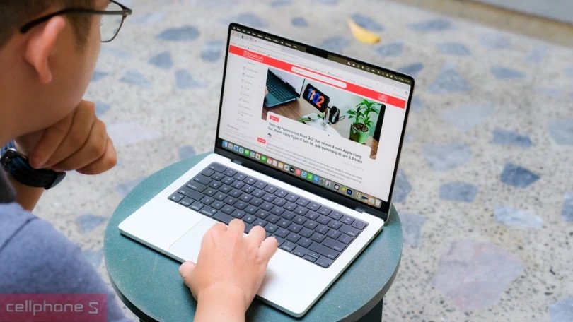 Máy tính Mac Pro M4 16GB RAM cho người dùng phổ thông