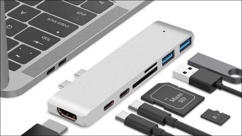 Ngắt kết nối các thiết bị ngoại vi khỏi MacBook Pro để loại trừ nguyên nhân màn hình bị đen.