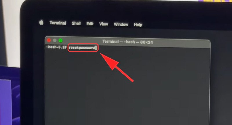 Nhập lệnh "resetpassword" vào Terminal để xử lý tình huống quên mật khẩu MacBook Pro