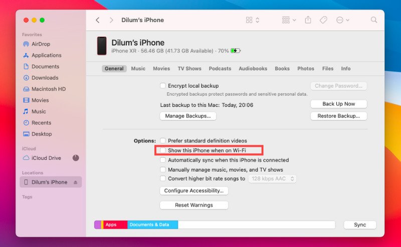 Thiết lập bỏ chọn hiển thị iPhone qua Wi-Fi trong Finder trên MacBook