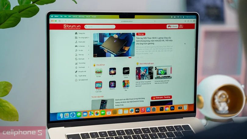 Thời lượng pin vượt trội của máy tính xách tay MacBook cho phép làm việc cả ngày.