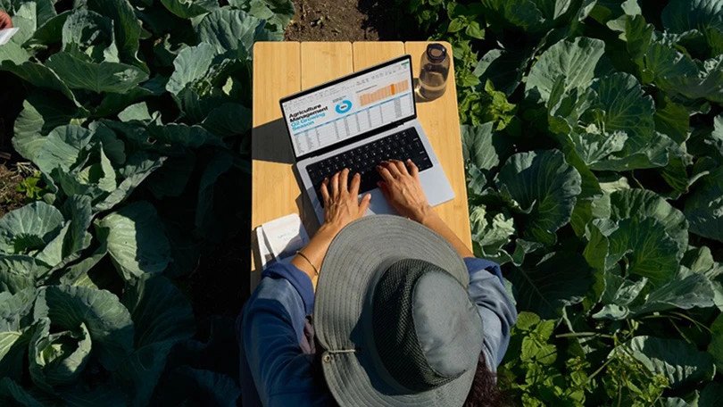 Trí tuệ nhân tạo Apple Intelligence trên máy tính Macbook Pro M4