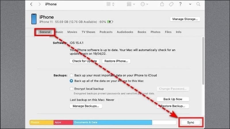 Trong Finder, chọn iPhone và bấm Sync để đồng bộ dữ liệu